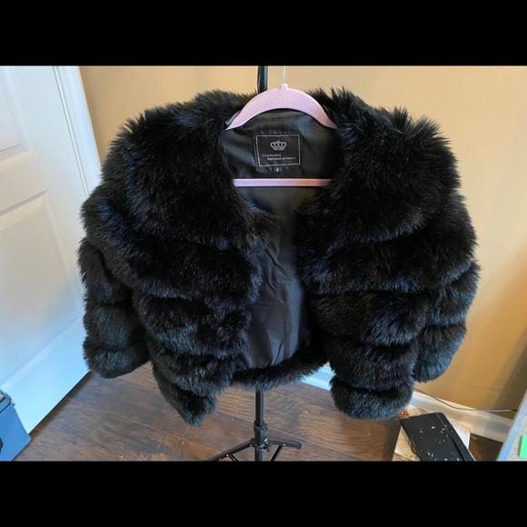 Black faux fur coat - Picture 2 of 4